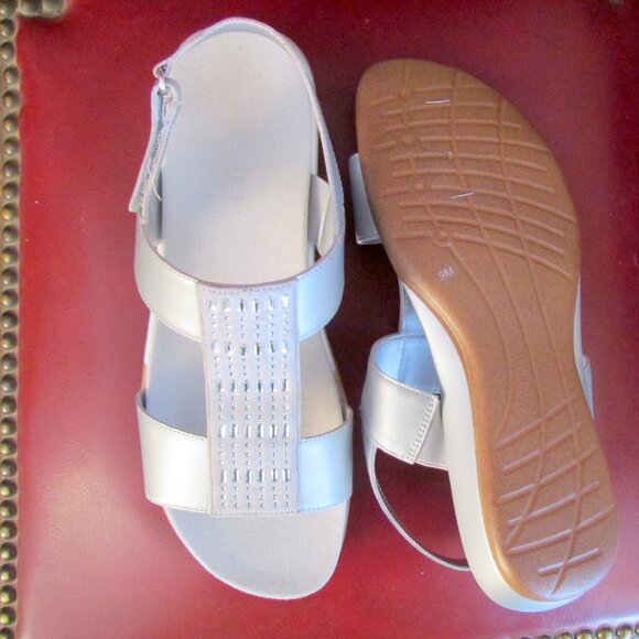 SILVER SANDALS, 9, MARC FISHER EASY SPIRIT, NWT, LOW WEDGE, BLING, NON-SKID - Picture 4 of 5